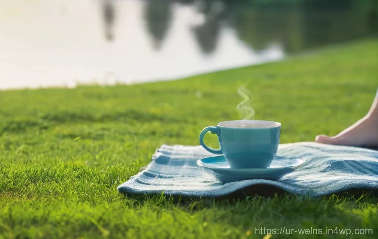 마인드풀니스 앱의 효과 분석 - **Prompt 2: AI-Enhanced Mindfulness in a Modern Setting**
    "A young adult, professionally dressed...